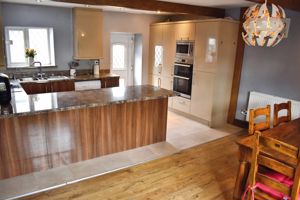 Kitchen- click for photo gallery